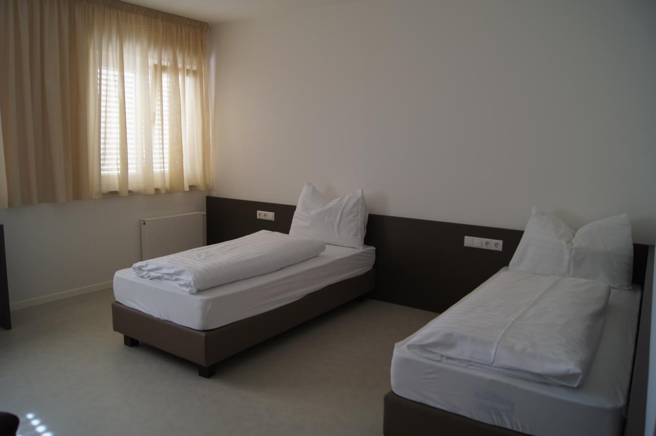 Pension Lichtenburg Nalles Exterior photo